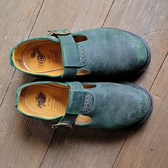 Dr. Martens Shoes - Doc Martens Vintage 90s Mary Jane Size 6